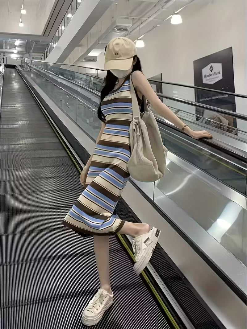 Women'S Sleeveless Striped Maxi Dress - Slim Fit, Color Block Design, Round Neck, Lightweight Polyester Blend for Spring/Summer, Perfect for Casual or Fashionable Outfits, Casual Summer Dress | Sleeveless Fashion | Lightweight Fabric