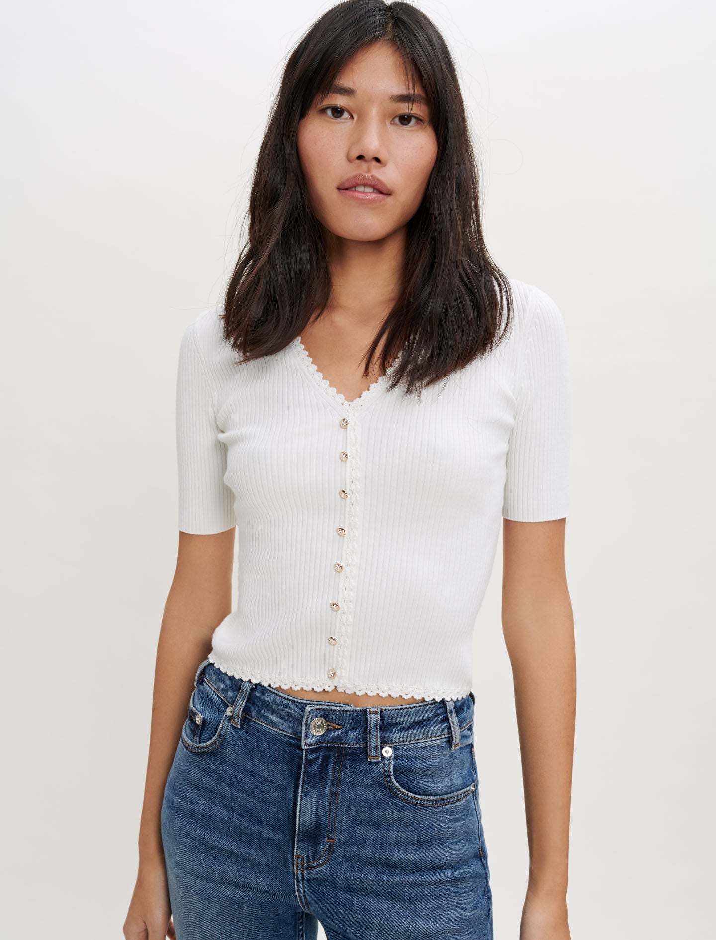 KNIT PULLOVER WITH RICKRACK FINISHING