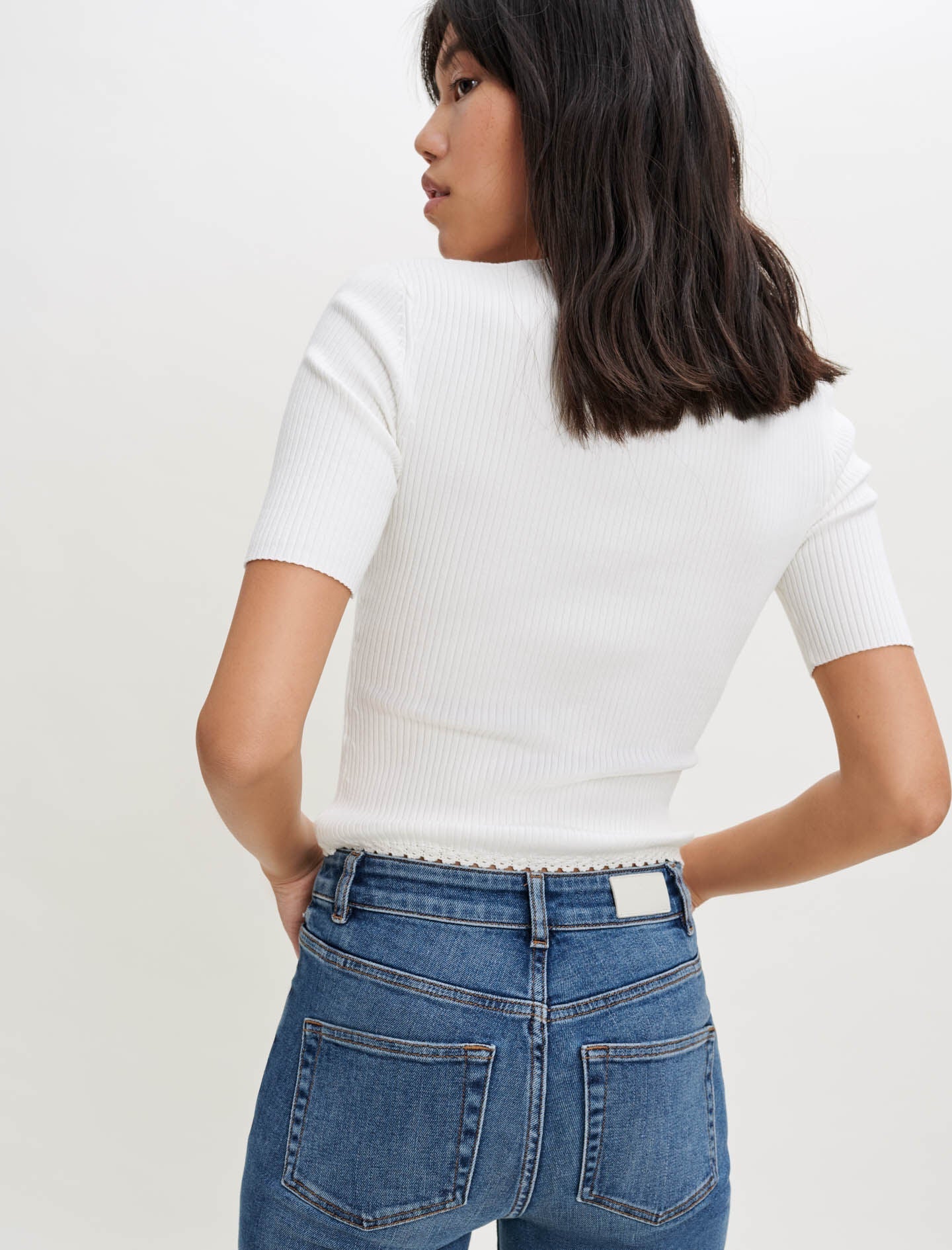 KNIT PULLOVER WITH RICKRACK FINISHING