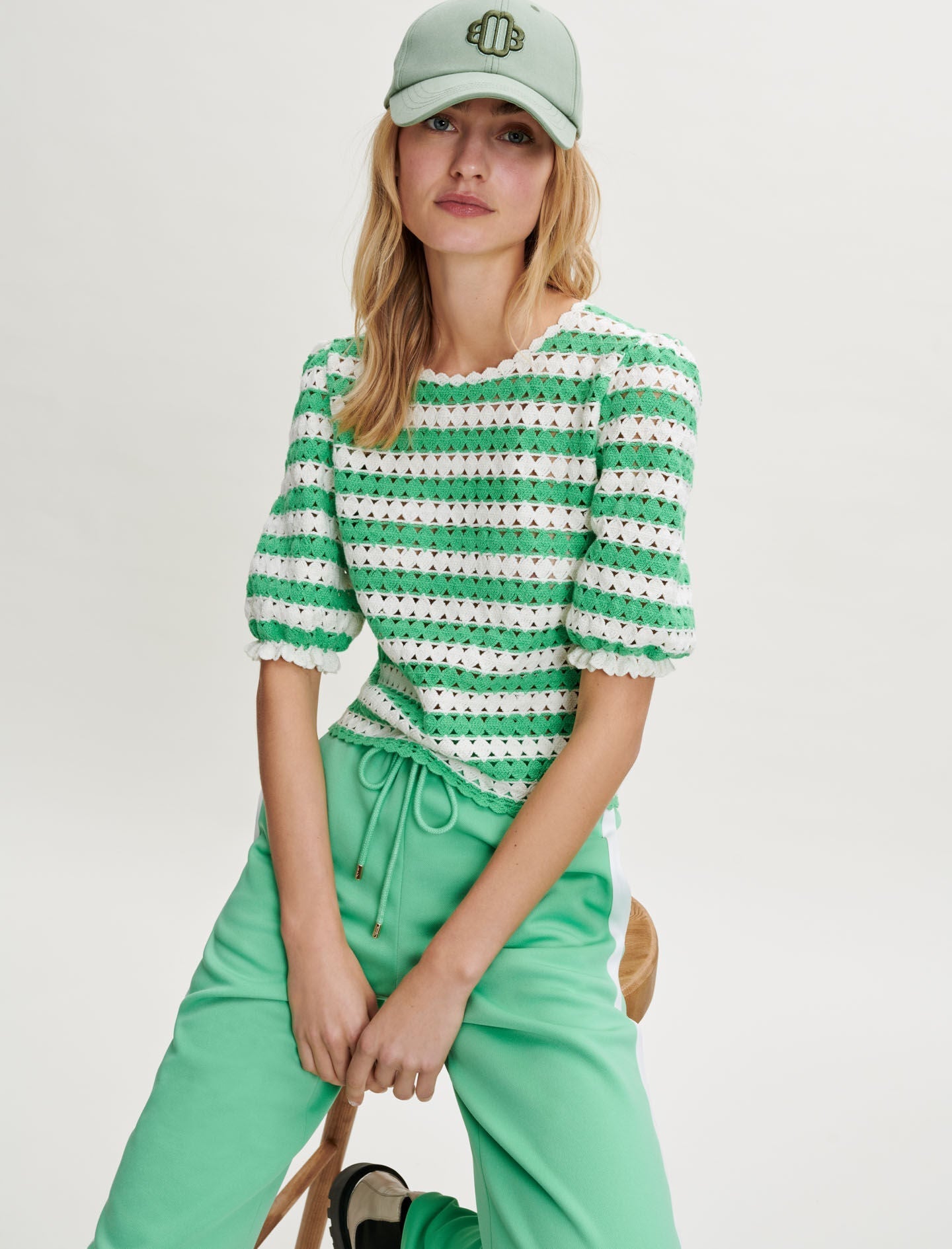 CROCHET STRIPED PULLOVER