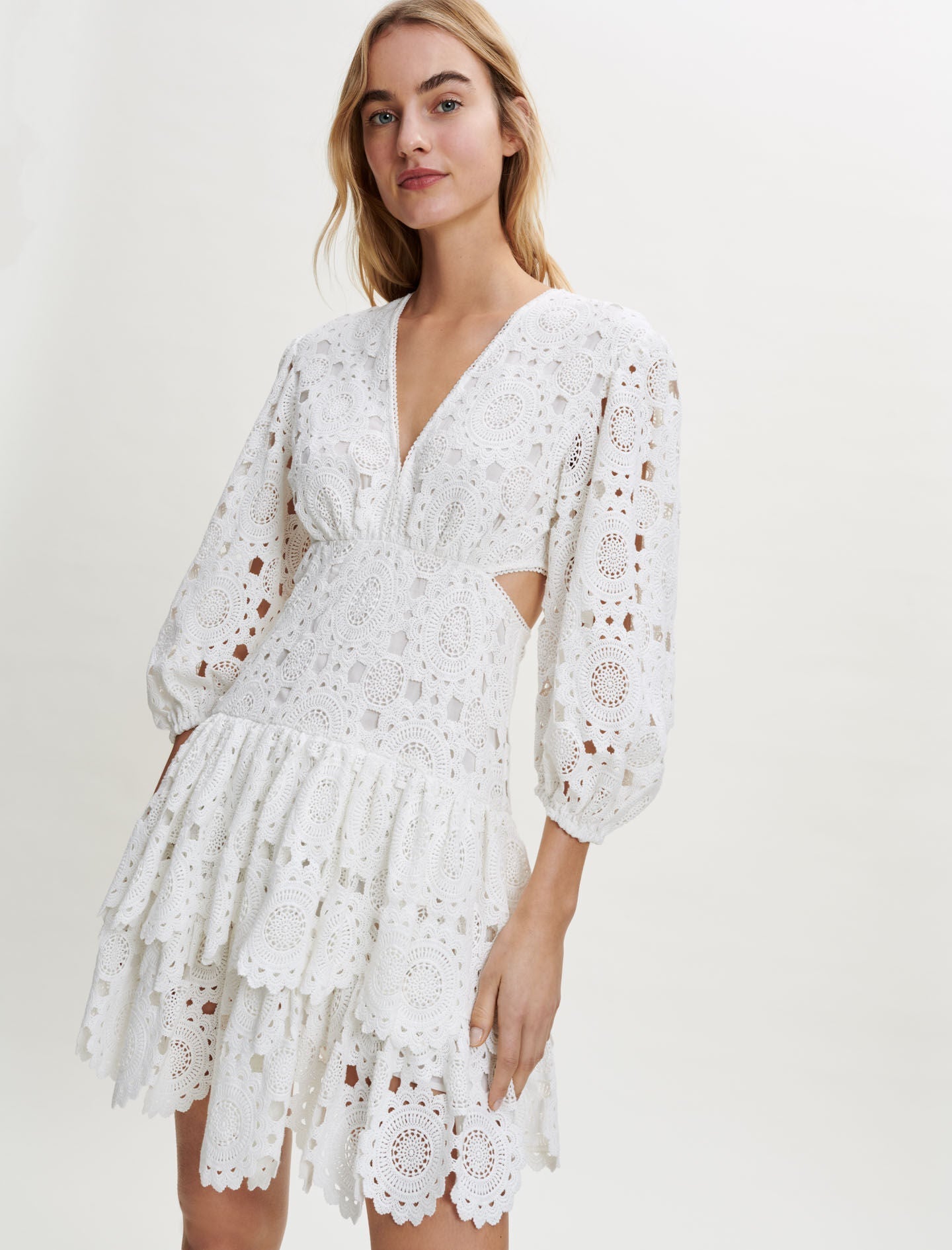GUIPURE DRESS WITH OPENING AT THE WAIST