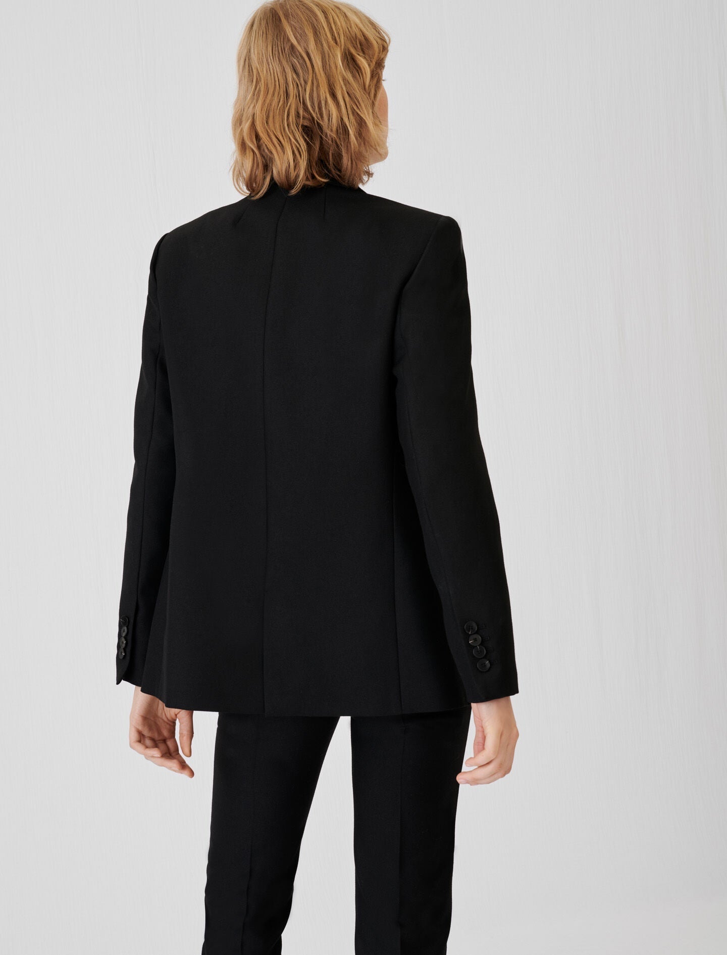 DOUBLE-BREASTED SUIT JACKET